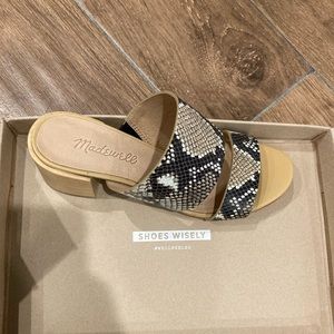 Madewell: kierra mule sandal: embossed leather